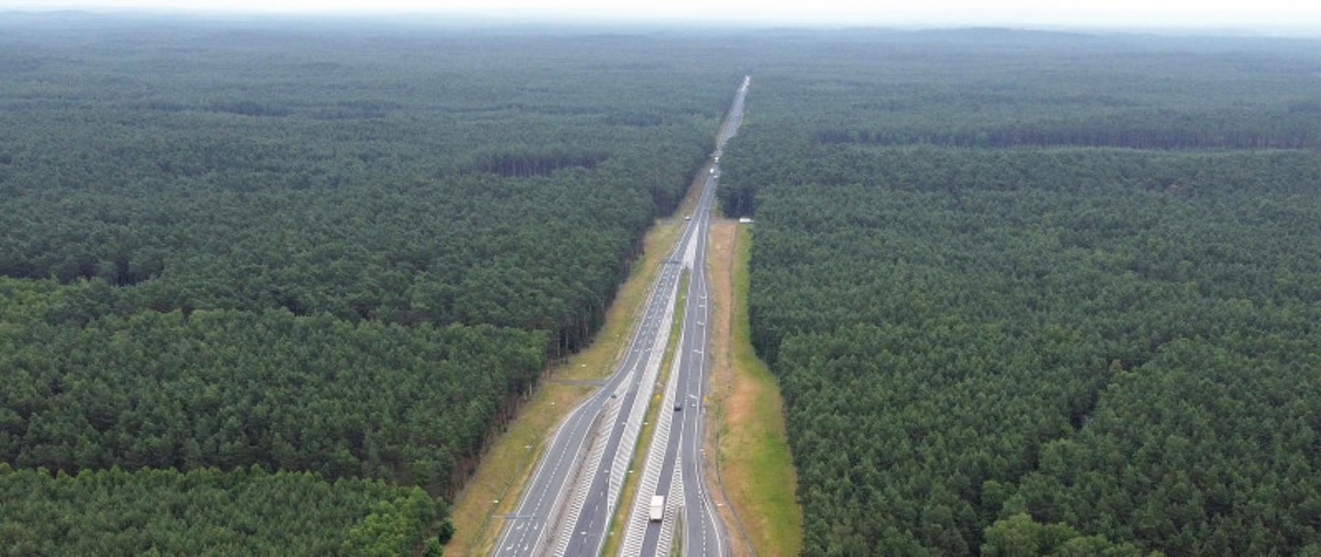 Zdjęcie przedstawiające drogę krajową nr 10 w Emilianowie