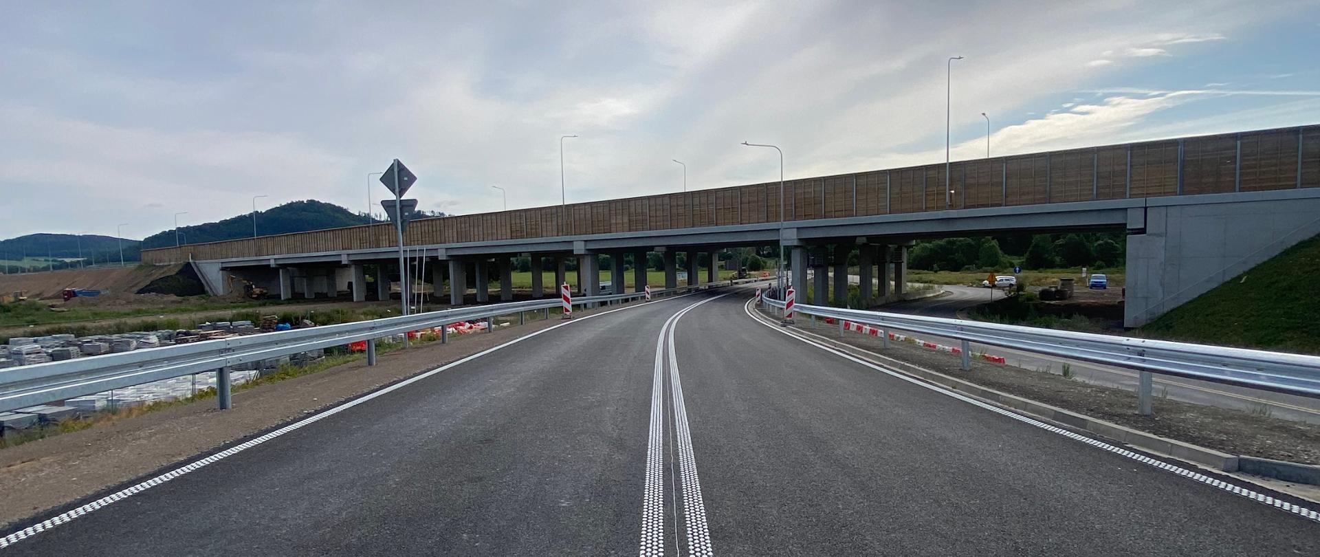 S3 zad. IV odc. Kamienna Góra - granica państwa w Lubawce - lipiec 2023 fot. GDDKiA