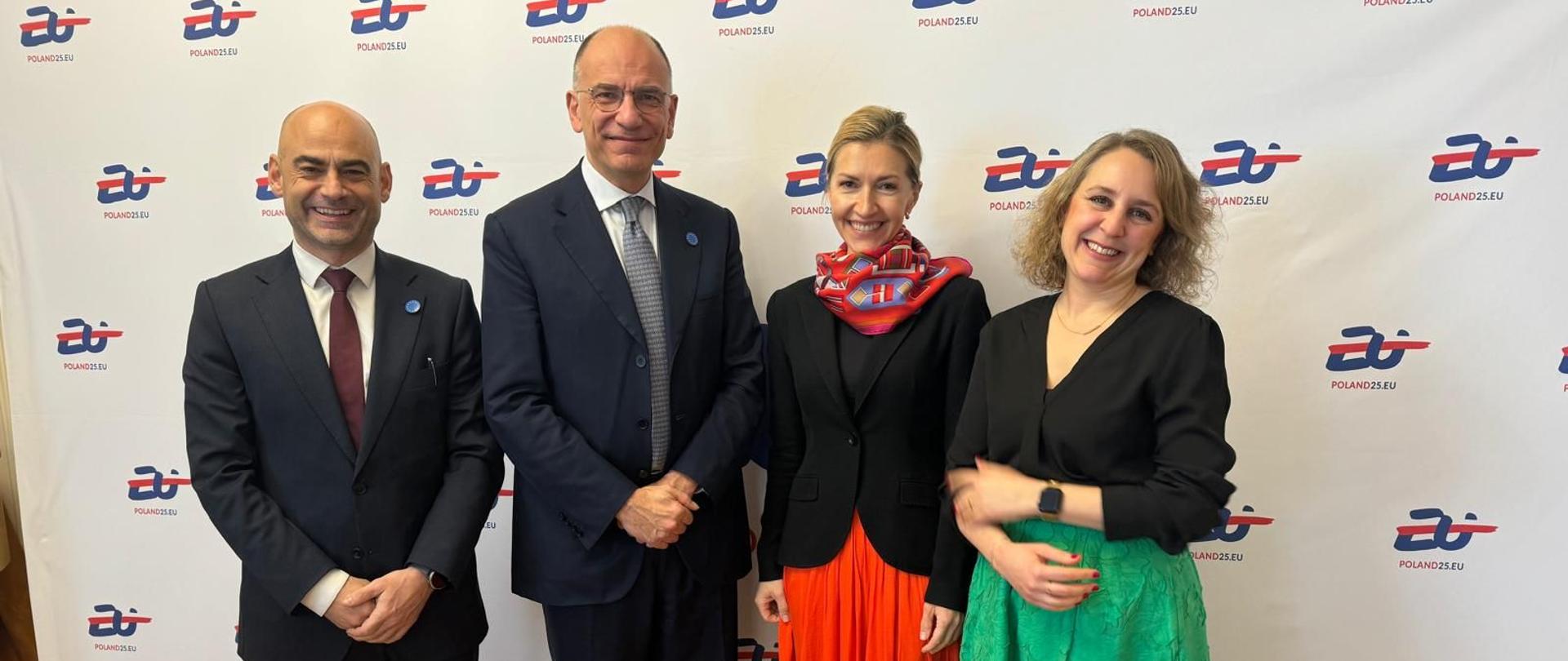 Desayuno HoMs con E. Letta