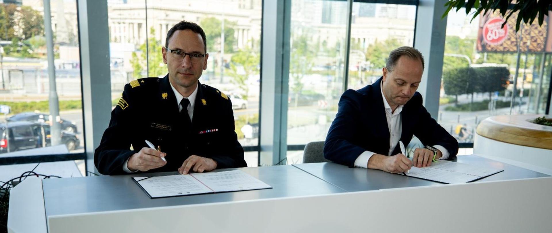 Podpisanie listu intencyjnego pomiędzy Państwową Strażą Pożarną a PKO Bank Polski