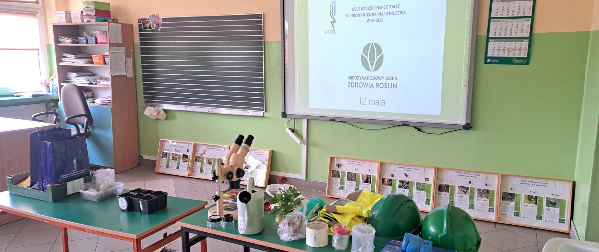 Zdjęcie przedstawia materiały edukacyjne przygotowane na spotkanie