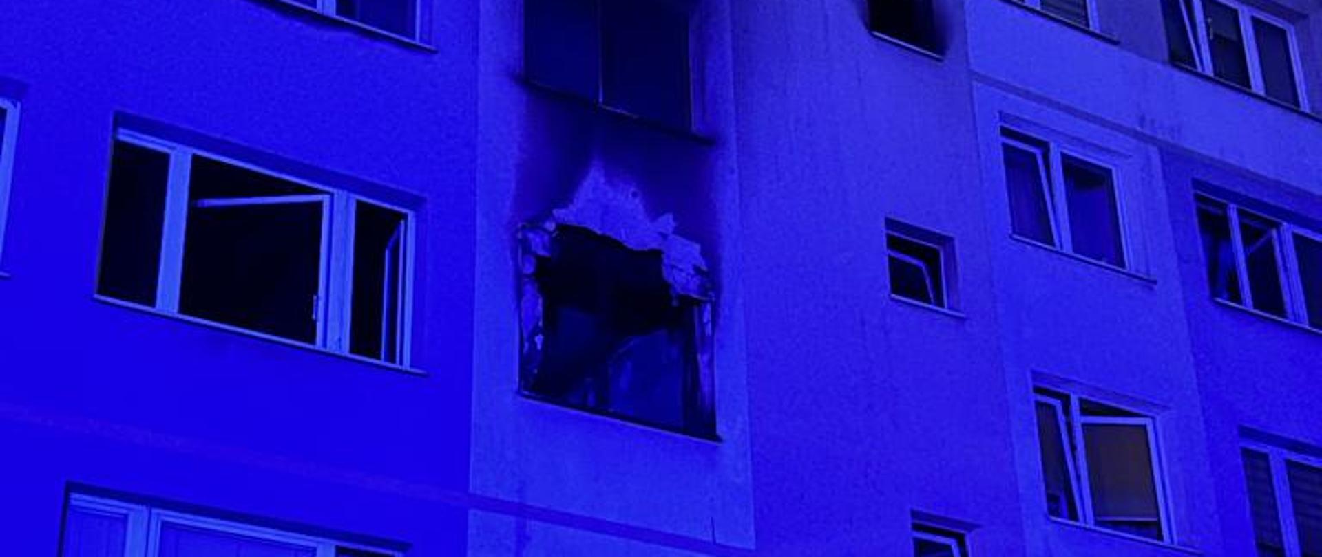 Spalone mieszkanie na drugim piętrze w budynku mieszkalnym wielorodzinnym