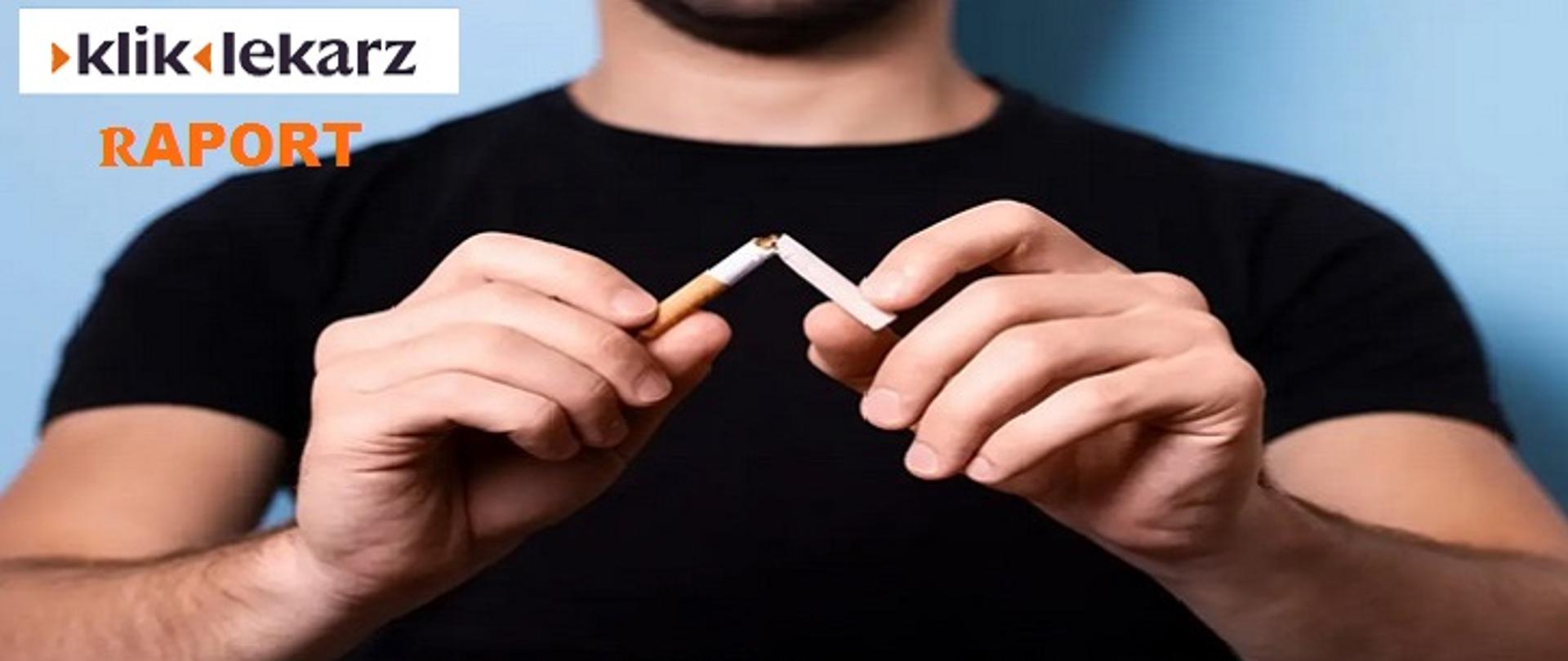 Na zdjęciu widoczny jest mężczyzna ubrany w czarną koszulkę, trzymający oburącz łamanego papierosa. Gest ten symbolizuje zerwanie z nałogiem palenia. Tło jest jasnoniebieskie. W lewym górnym rogu znajduje się logo „klik lekarz”, a pod nim słowo „RAPORT” napisane pomarańczową czcionką. Obraz ma charakter motywacyjny i edukacyjny, zachęcając do rzucenia palenia i promując zdrowy styl życia.