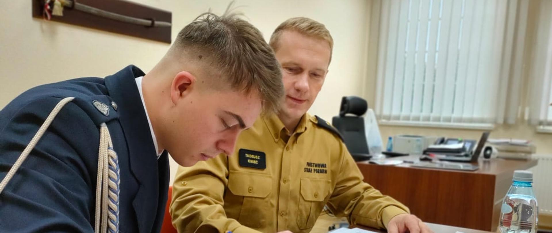 podpisanie umowy na szkolenie kat. C prawa jazdy 