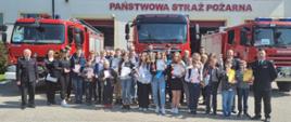 Powiatowe eliminacje Ogólnopolskiego Turnieju Wiedzy Pożarniczej zdjęcie grupowe