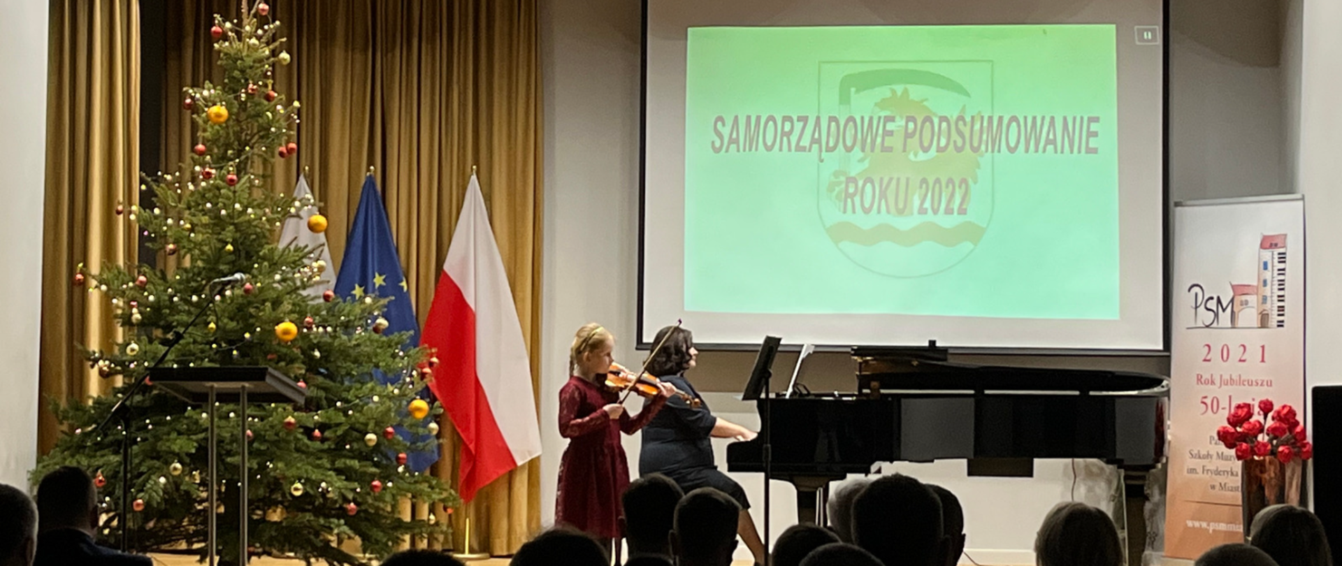 Zdjęcie podczas koncertu w sali koncertowej 29.12.2022 r. 