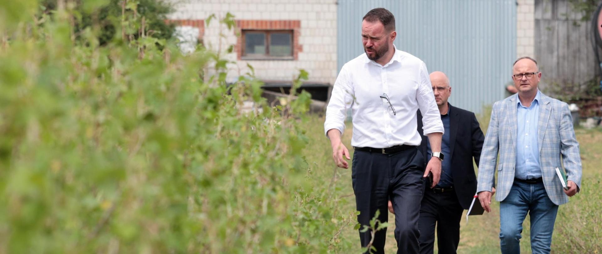 Wojewoda spotkał się z poszkodowanymi plantatorami
