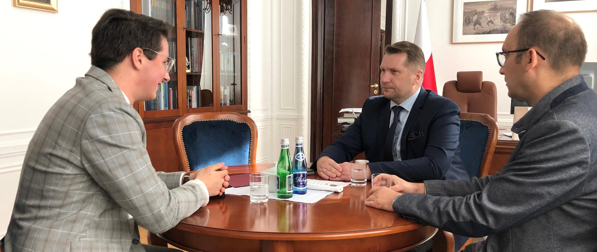 Spotkanie Rady Dzieci i Młodzieży z Ministrem Edukacji i Nauki Przemysławem Czarnkiem