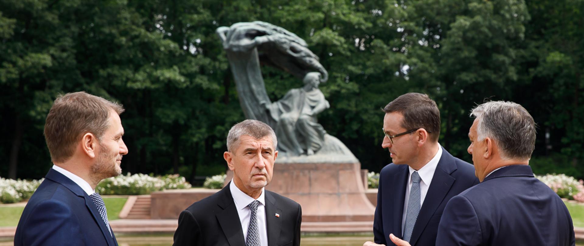 a V4 országok miniszterelnökei közös képen