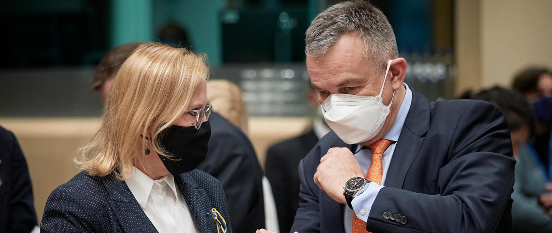 Minister Moskwa o przyszłości polityki energetycznej na nadzwyczajnym posiedzeniu Rady UE ds. energii