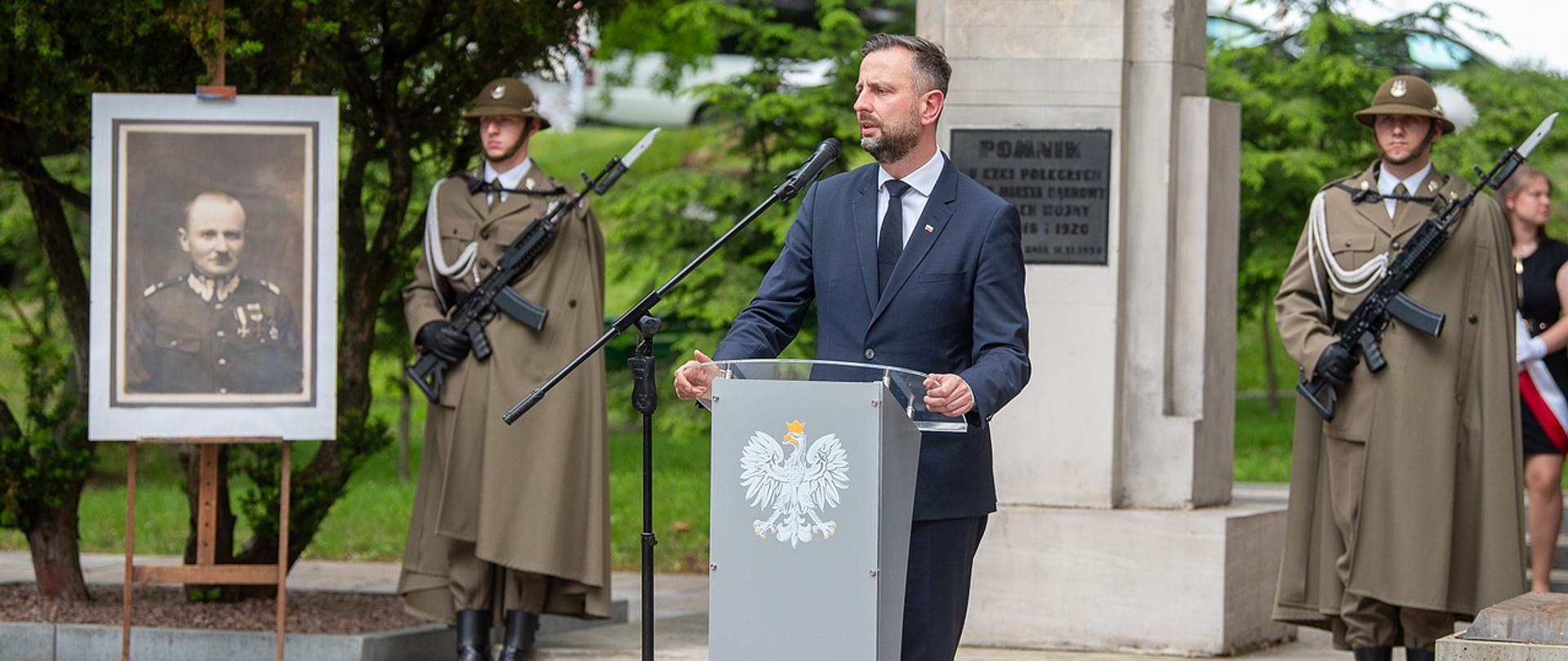 31 maja 2025 r. w Dąbrowie Tarnowskiej, Władysław Kosiniak-Kamysz, wicepremier-minister obrony narodowej uczestniczył w uroczystościach z okazji 140. rocznicy urodzin generała Mariana Kukiela. Fot. Maciej Nędzyński/MON
