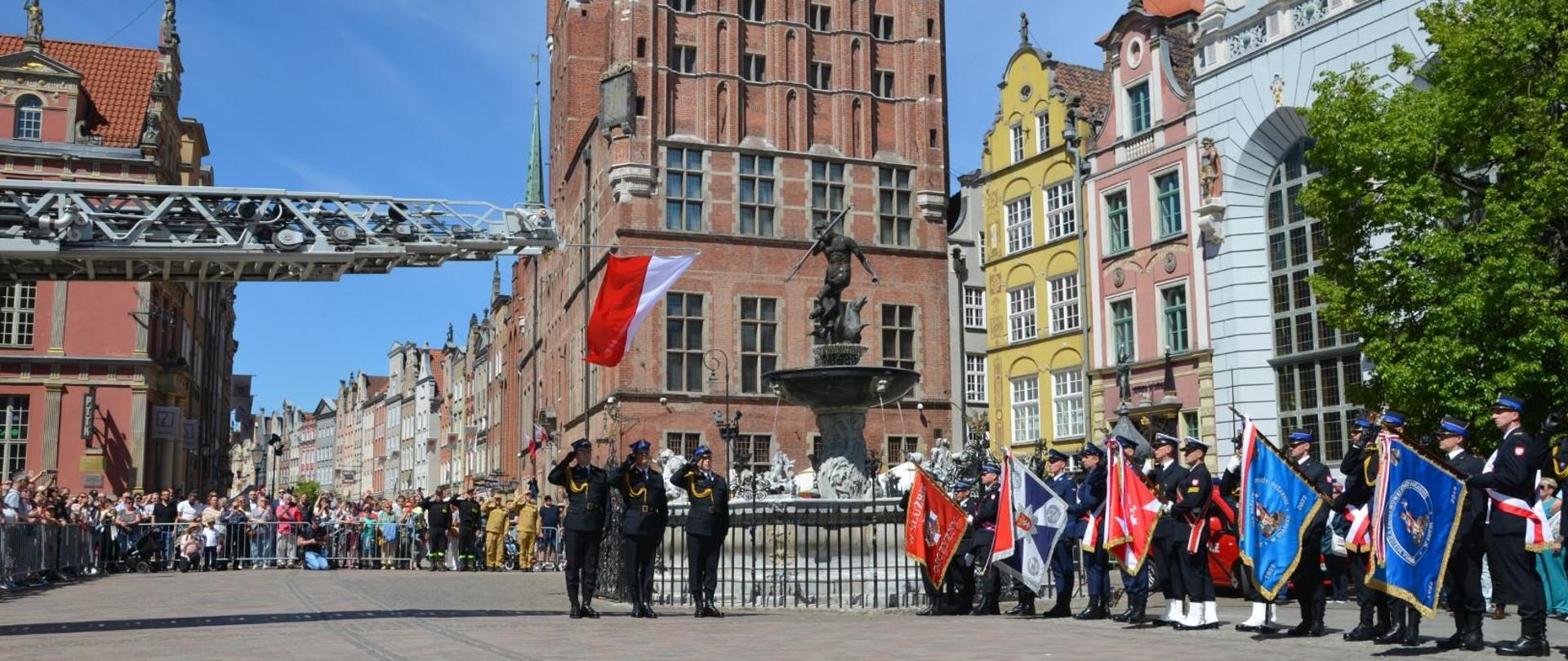 Uroczysta zbiórka z okazji Wojewódzkich Obchodów Dnia Strażaka