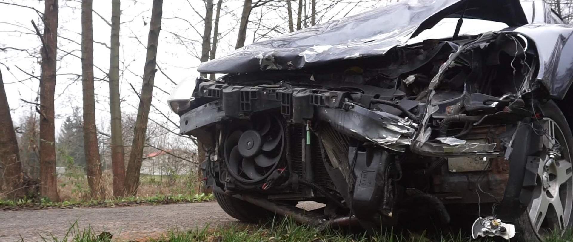 Uszkodzony przód pojazdu