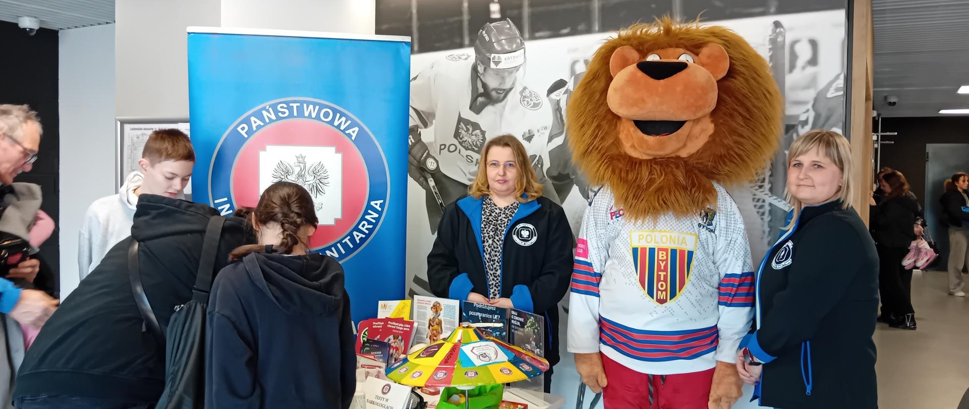 Na zakończenie ferii zimowych akcja profilaktyczna na lodowisku Braci Nikodemiczów w Bytomiu 