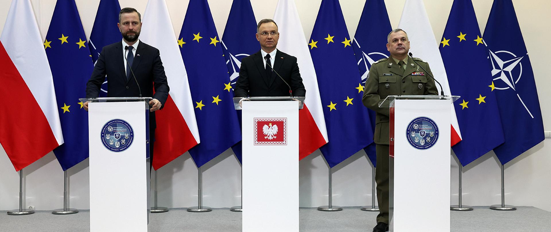 5 lutego 2025 roku Prezydent Rzeczypospolitej Polskiej, Zwierzchnik Sił Zbrojnych Andrzej Duda oraz wicepremier - minister obrony narodowej Władysław Kosiniak-Kamysz wzięli udział w odprawie rozliczeniowo–zadaniowej kierowniczej kadry MON i Sił Zbrojnych RP, która odbyła się w Dowództwie Wojsk Obrony Terytorialnej. Fot. Monika Dwulatek/WCEO
