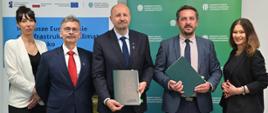 Robert Gajda, Zastępca Prezesa Zarządu NFOŚiGW na zdjęciu grupowym.