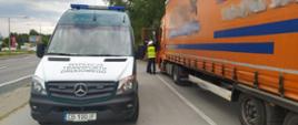 Pojazd ITD wraz z zespołem pojazdów zatrzymanym do kontroli