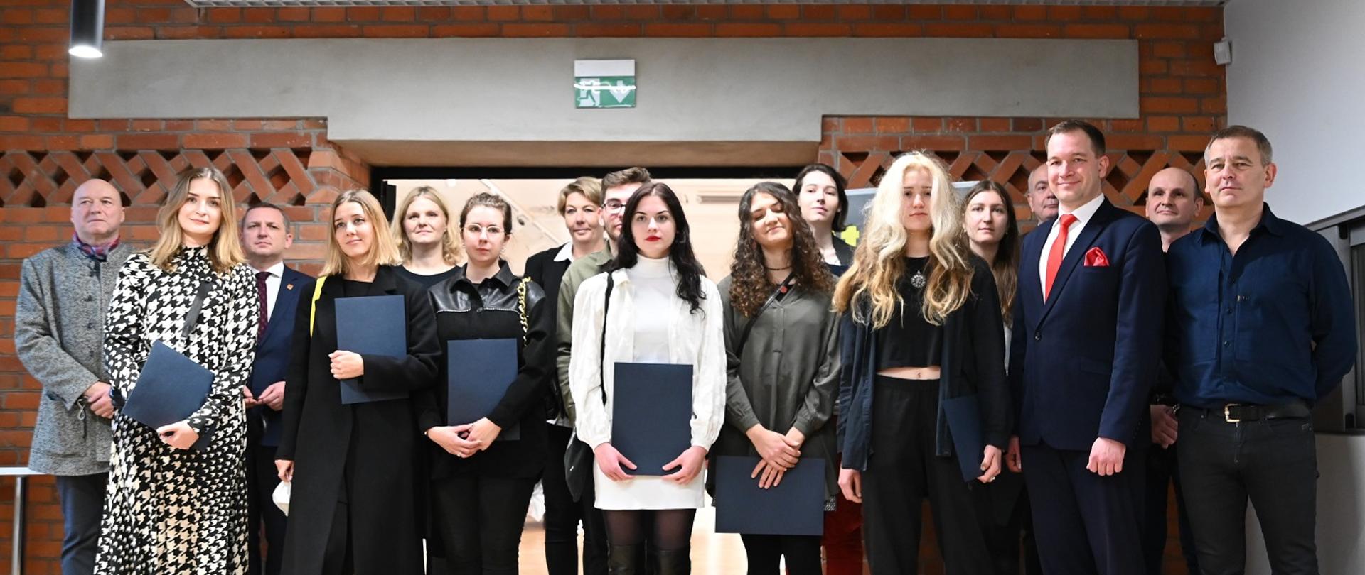 Wspólne zdjęcie laureatów konkursu 