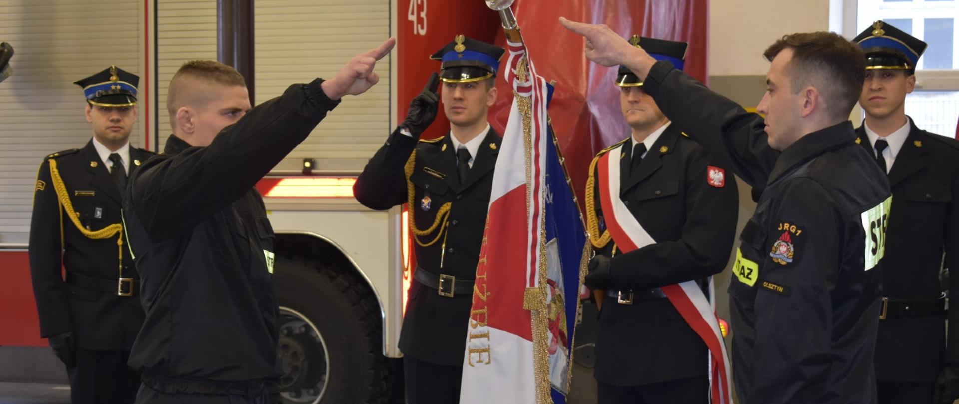 Ślubowanie nowych strażaków w JRG1 Olsztyn