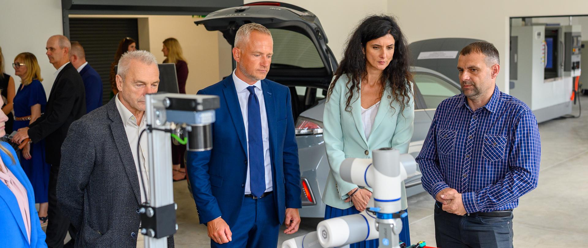 Oficjalne otwarcie Branżowego Centrum Umiejętności w mechatronice w Wałbrzychu