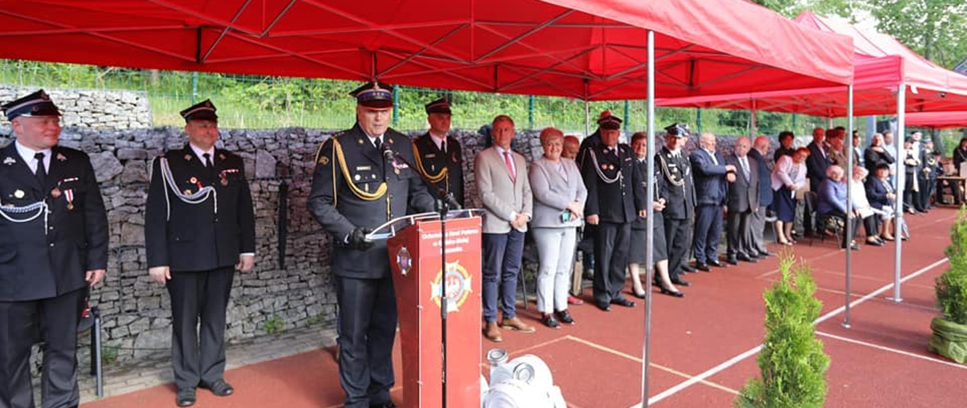 Uroczysty apel z okazji Dnia Strażaka