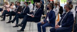 Wicepremier i minister rozwoju, pracy i technologii Jarosław Gowin wśród uczestników finału eliminacji WorldSkills Poland w Grupie Azoty w Tarnowie 