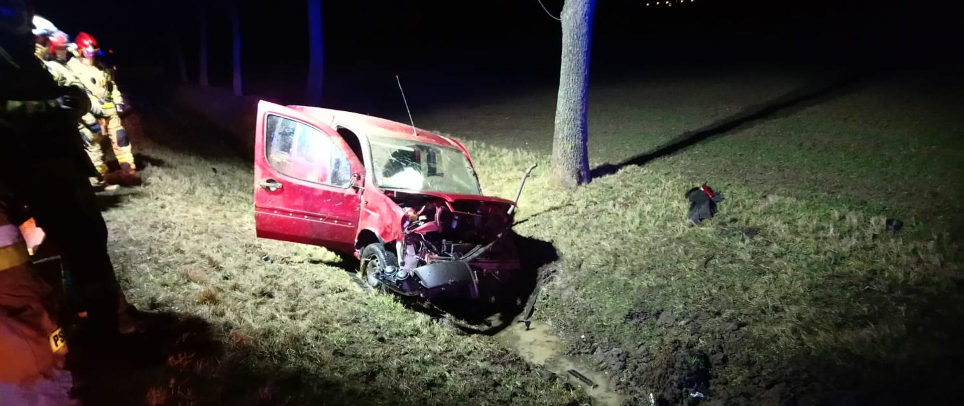 Wypadek samochodu osobowego na DK 39 w pobliżu Michałowic
