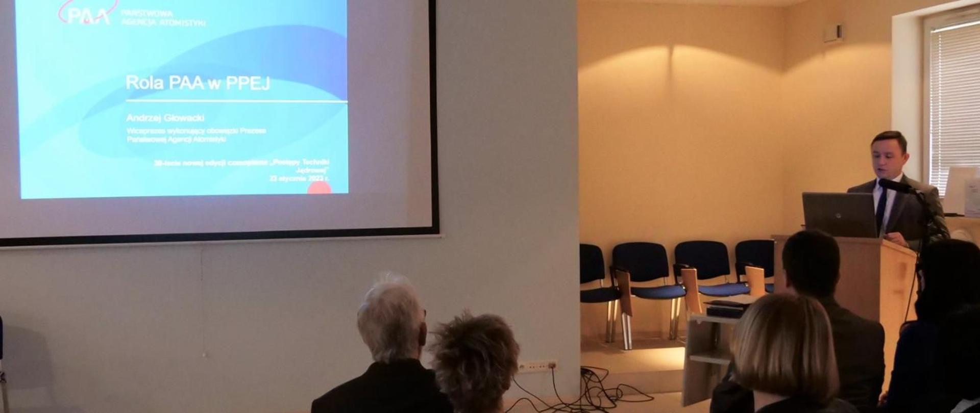 Andrzej Głowacki gives a lecture on the role of PAA in the Polish Nuclear Energy Program during the 30th anniversary of “Postępy Techniki Jądrowej”