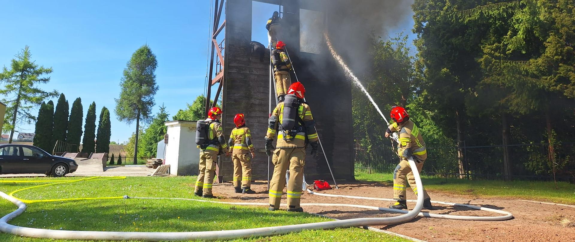Inspekcje gotowości operacyjnej - strażacy ćwiczą