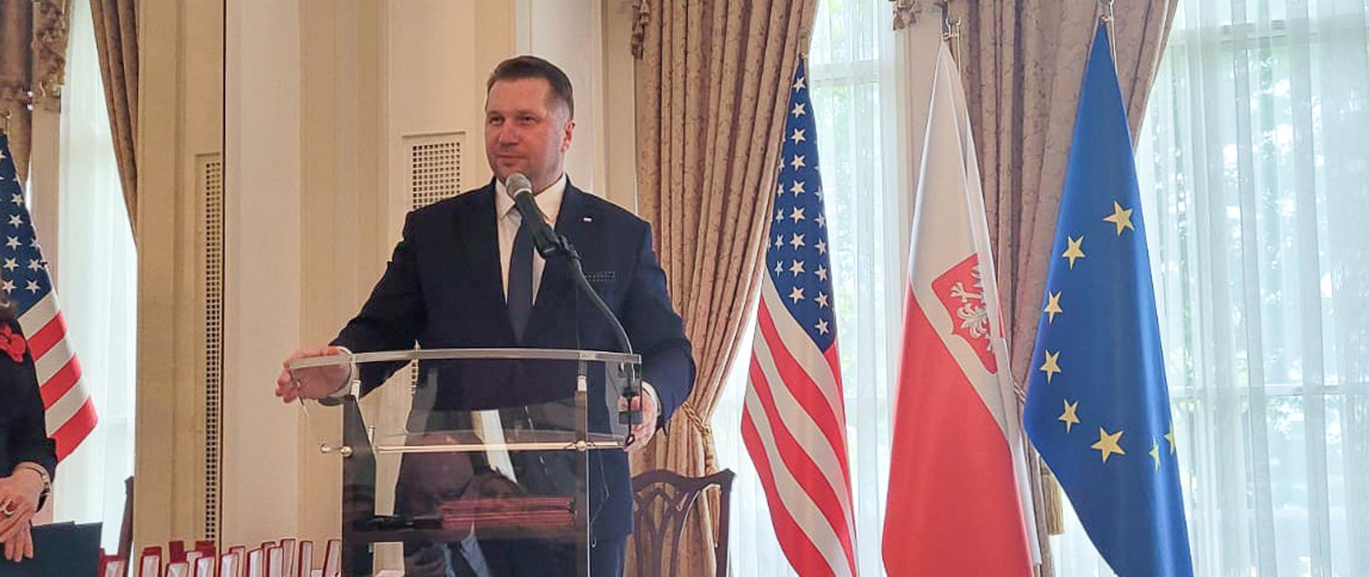 Minister Przemysław Czarnek przemawia 