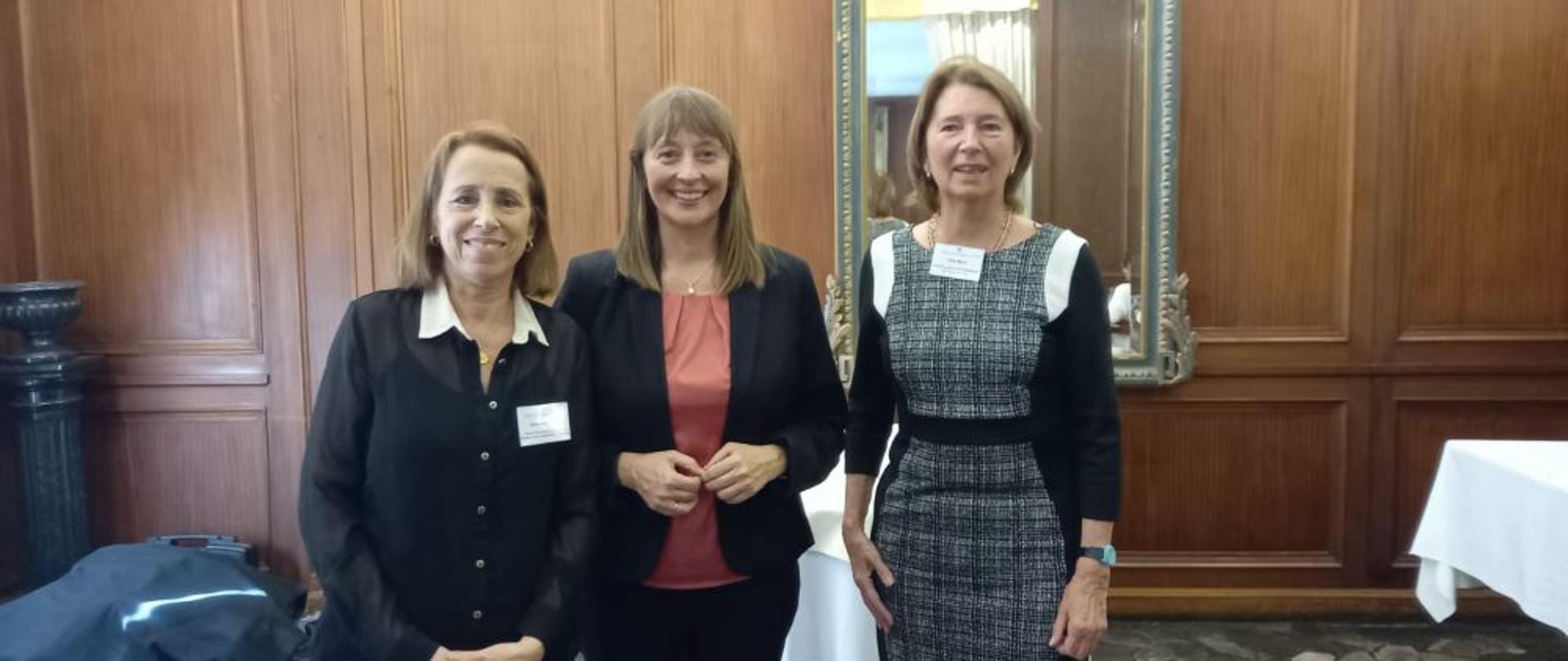 Aleksandra Piątkowska, Embajadora de la República de Polonia en Argentina, habló en el foro del University Women’s Club.