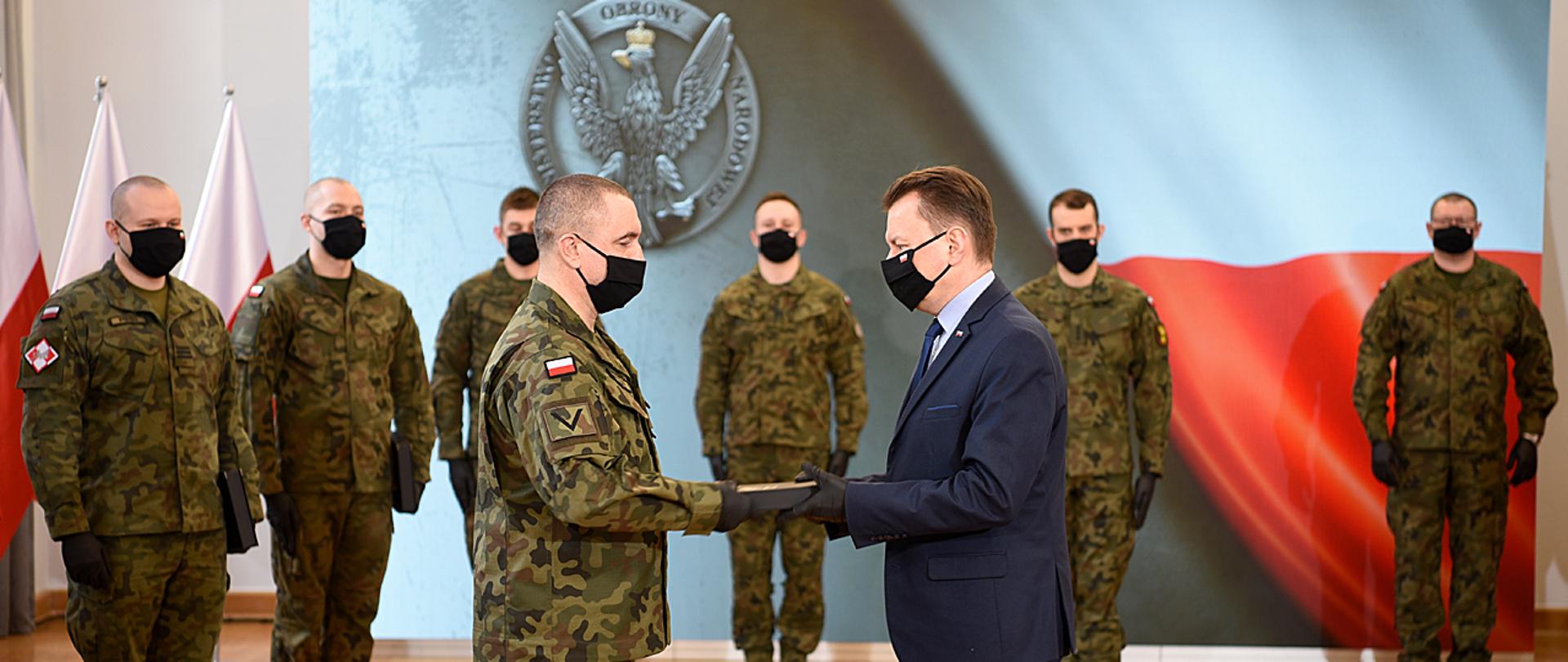 wyroznienia dla zolnierzy