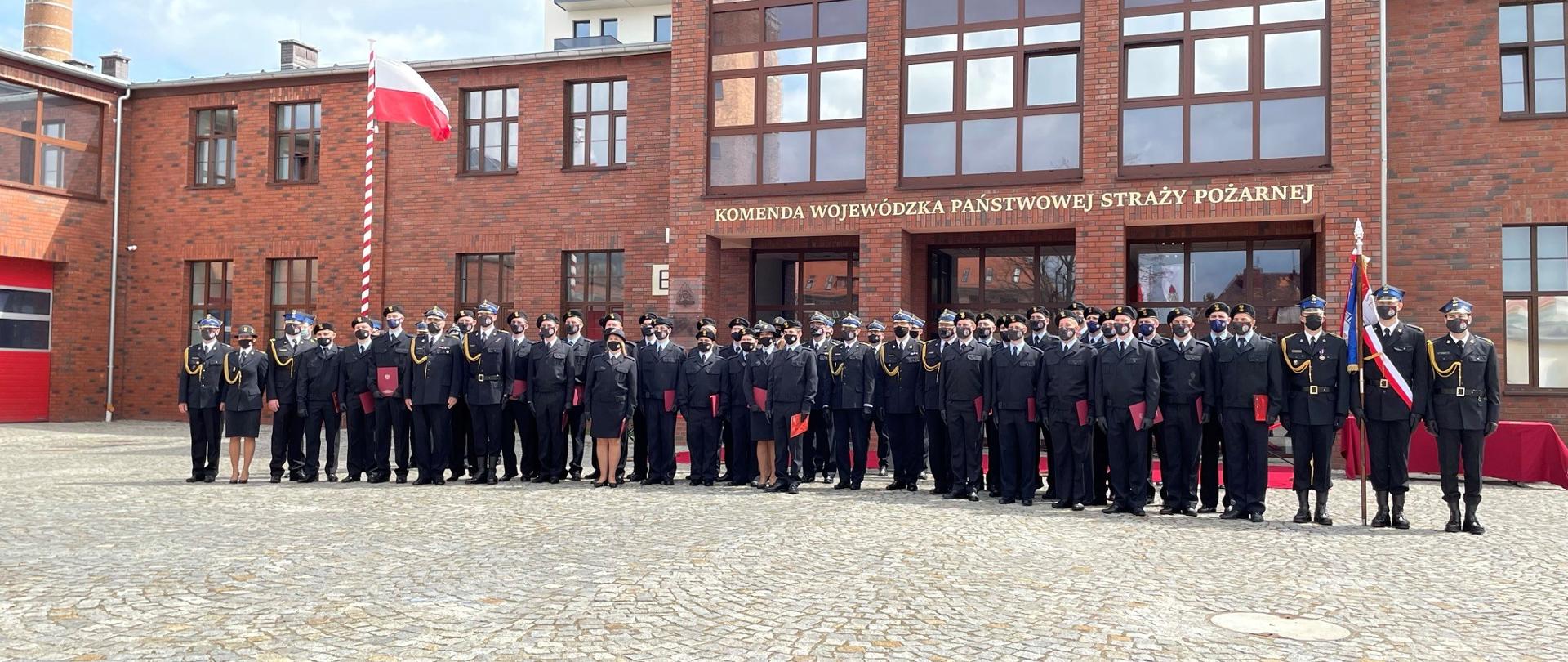 Uroczyste zakończenie szkolenia w zawodzie strażak