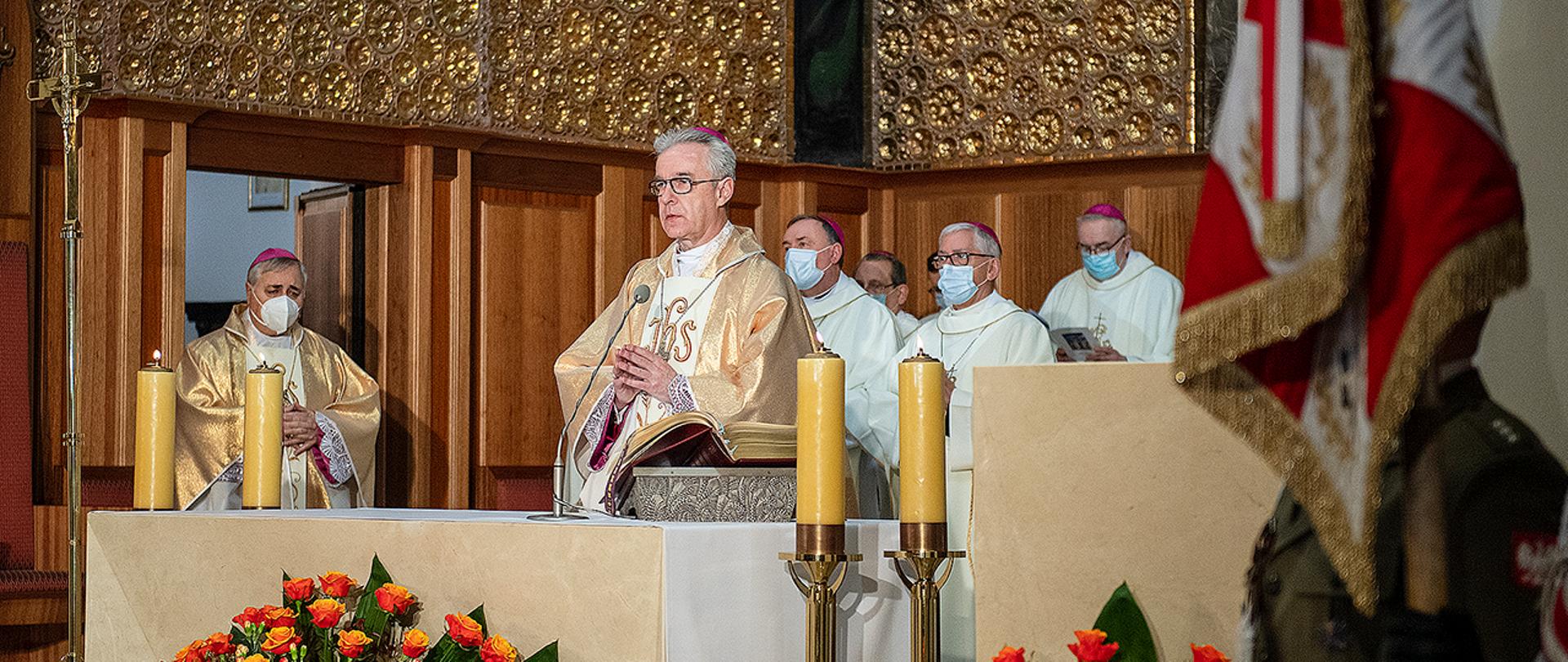 Ingres biskupa polowego w Katedrze Polowej Wojska Polskiego