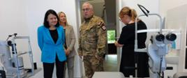 zdjęcie z wizyty wiceminister zdrowia Katarzyny Kacperczyk w Wojskowym Instytucie Medycyny Lotniczej