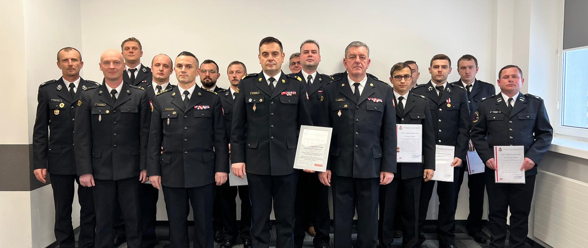 Zdjęcie pamiątkowe uczestników spotkania