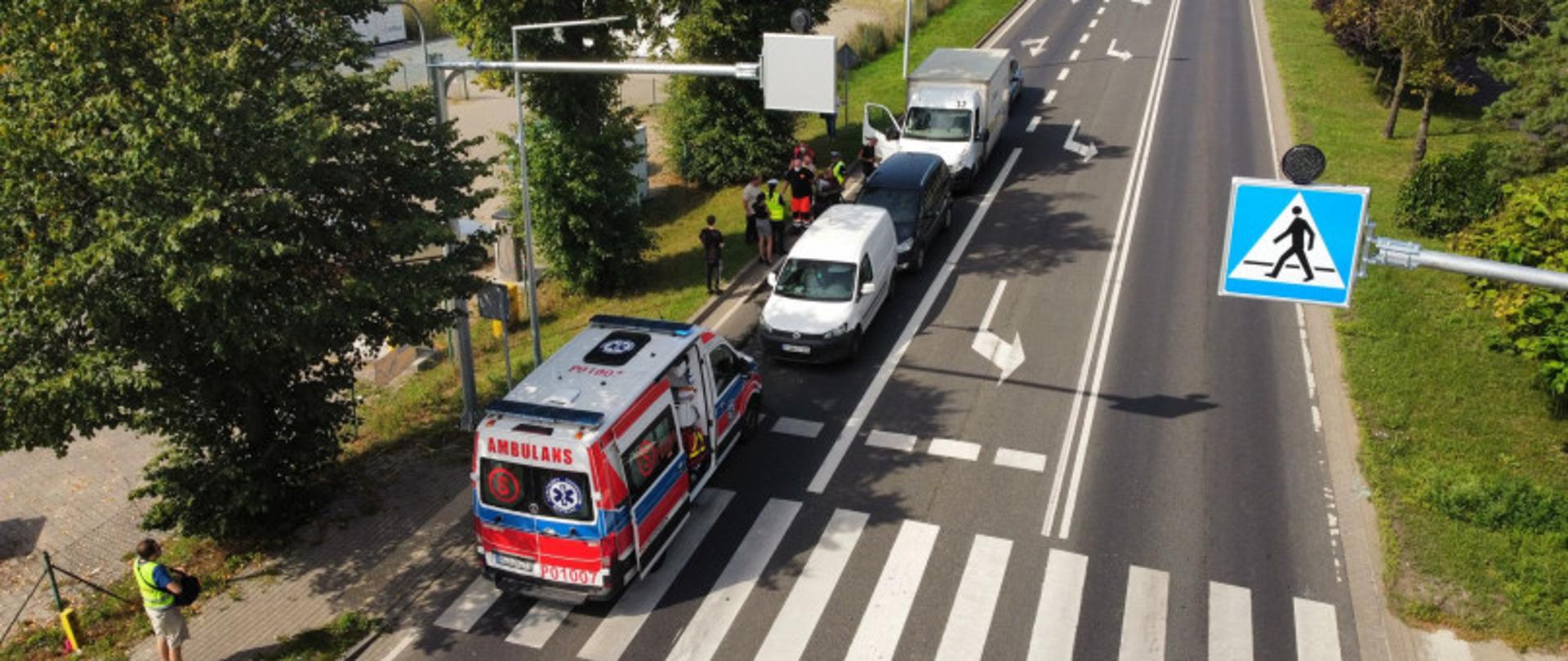 Wypadek samochodów osobowych na DK12