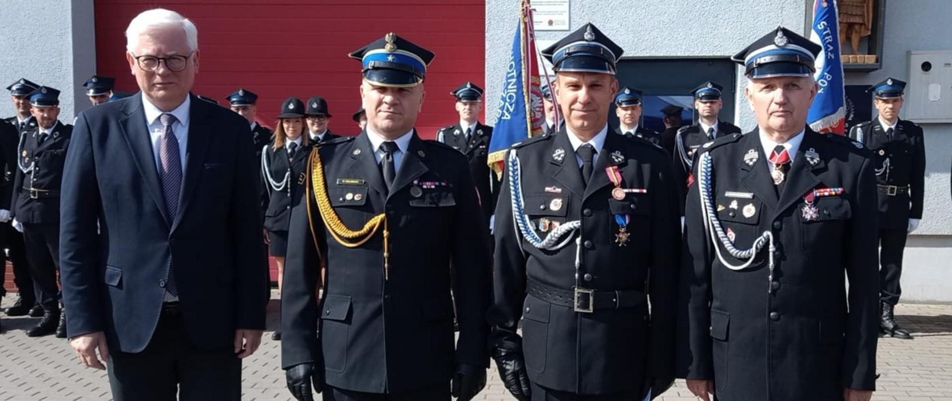 Na zdjęciu są osoby Funkcyjne z różnych instytucji