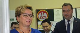 Wiceminister zdrowia Józefa Szczurek-Żelazko otwiera gabinet stomatologiczny w Szkole Podstawowej w Zakliczynie