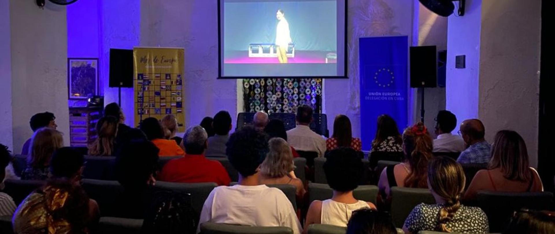 Pokaz monodramatu "Pustka słów" Miguela Abreu