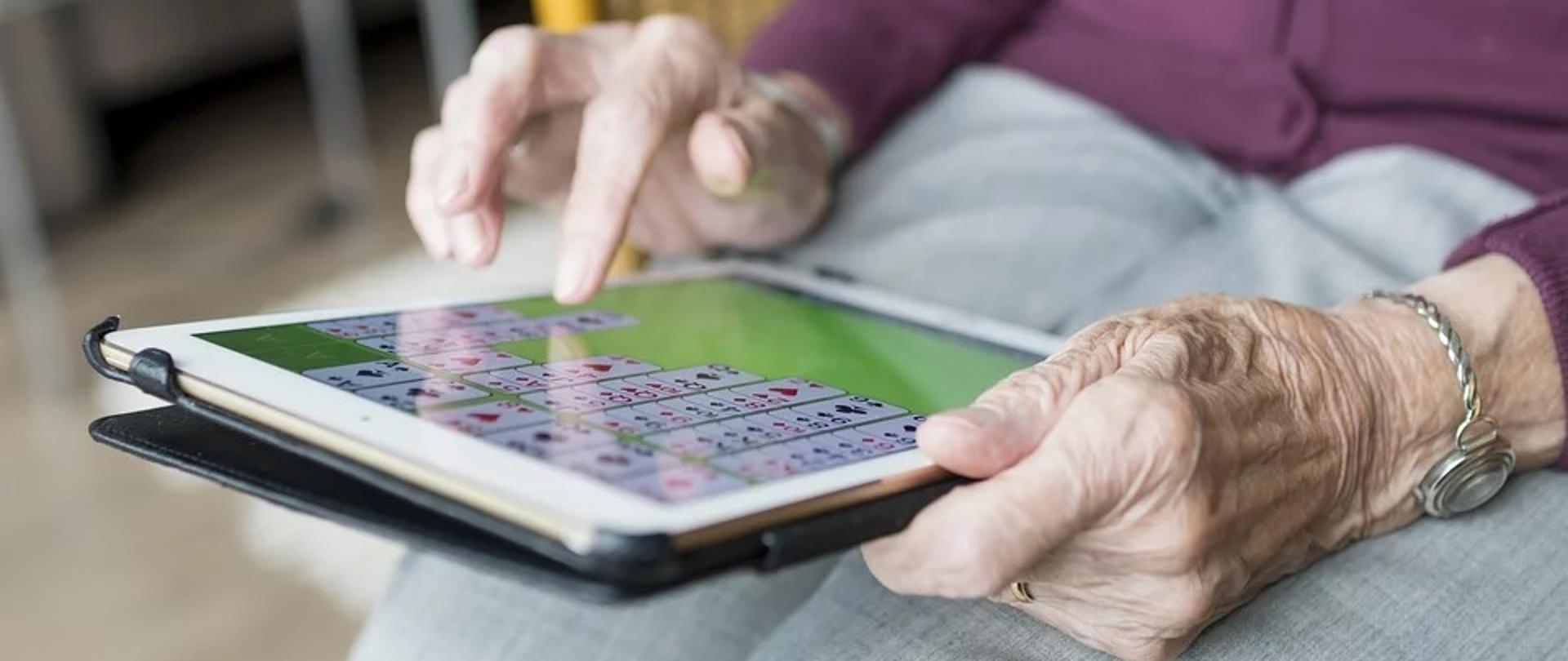 Nowe projekty ustaw dla emerytów i rencistów