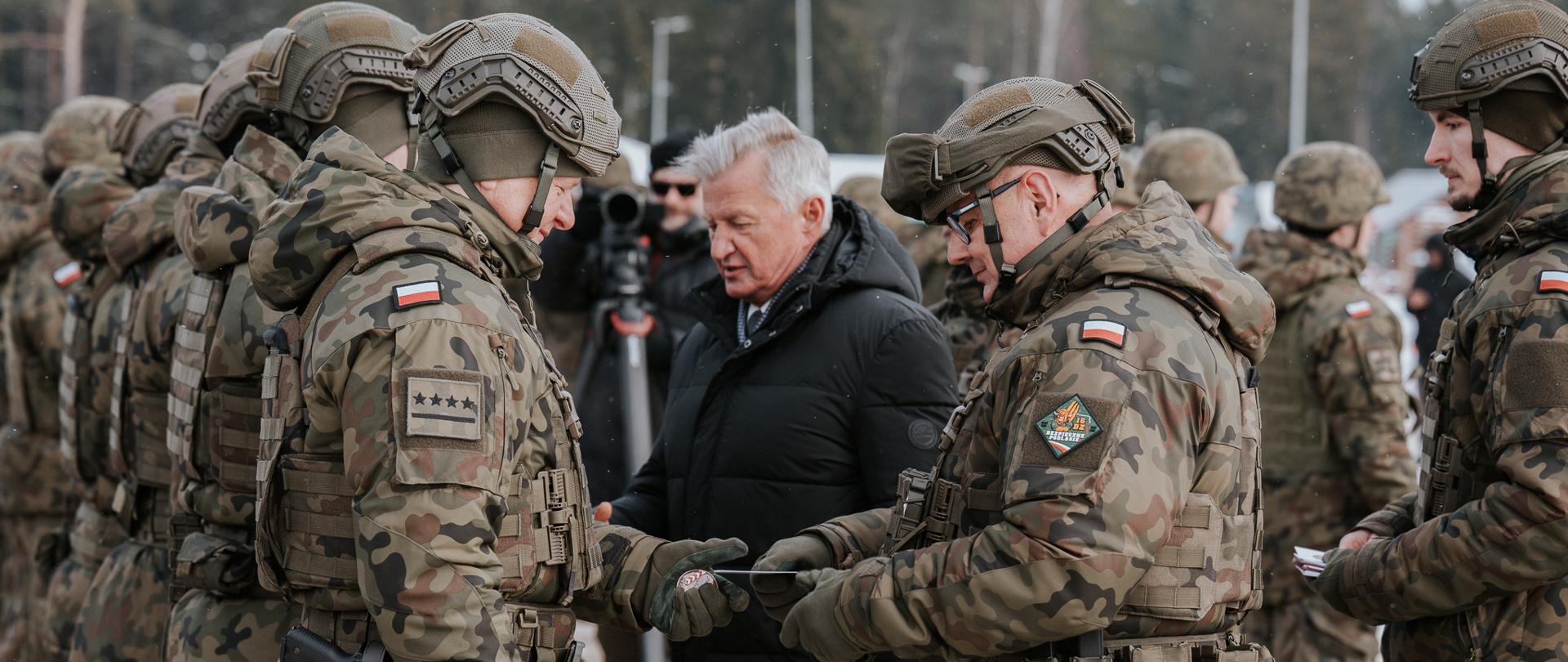 30 stycznia na terenie Ośrodka Ćwiczeń „Zielona", odbyło się uroczyste przekazanie dowodzenia pomiędzy Dowódcami III oraz IV zmiany Zgrupowania Zadaniowego PODLASIE. NA uroczystości wicepremiera W. Kosiniaka-Kamysza reprezentował wiceminister Stanisław Wziątek.