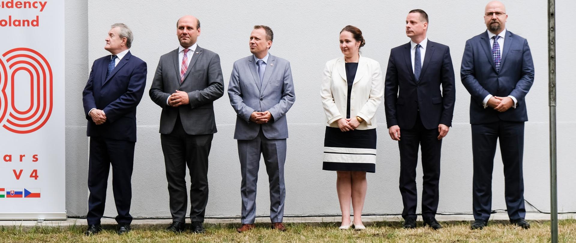 Odsłonięcie muralu wyszehradzkiego w Warszawie na finale Polskiej Prezydencji w V4