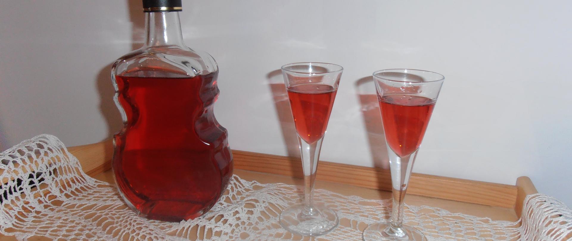 nalewka z owoców derenia