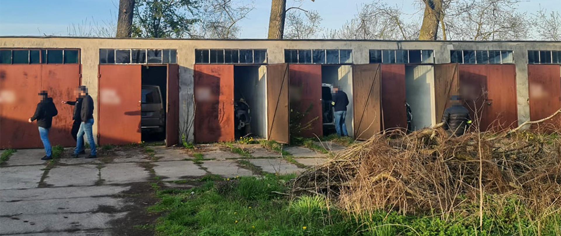 Pomorski pion PZ PK przeprowadził uderzenie w zorganizowaną grupę przestępczą zajmującą się kradzieżami i paserstwem samochodów