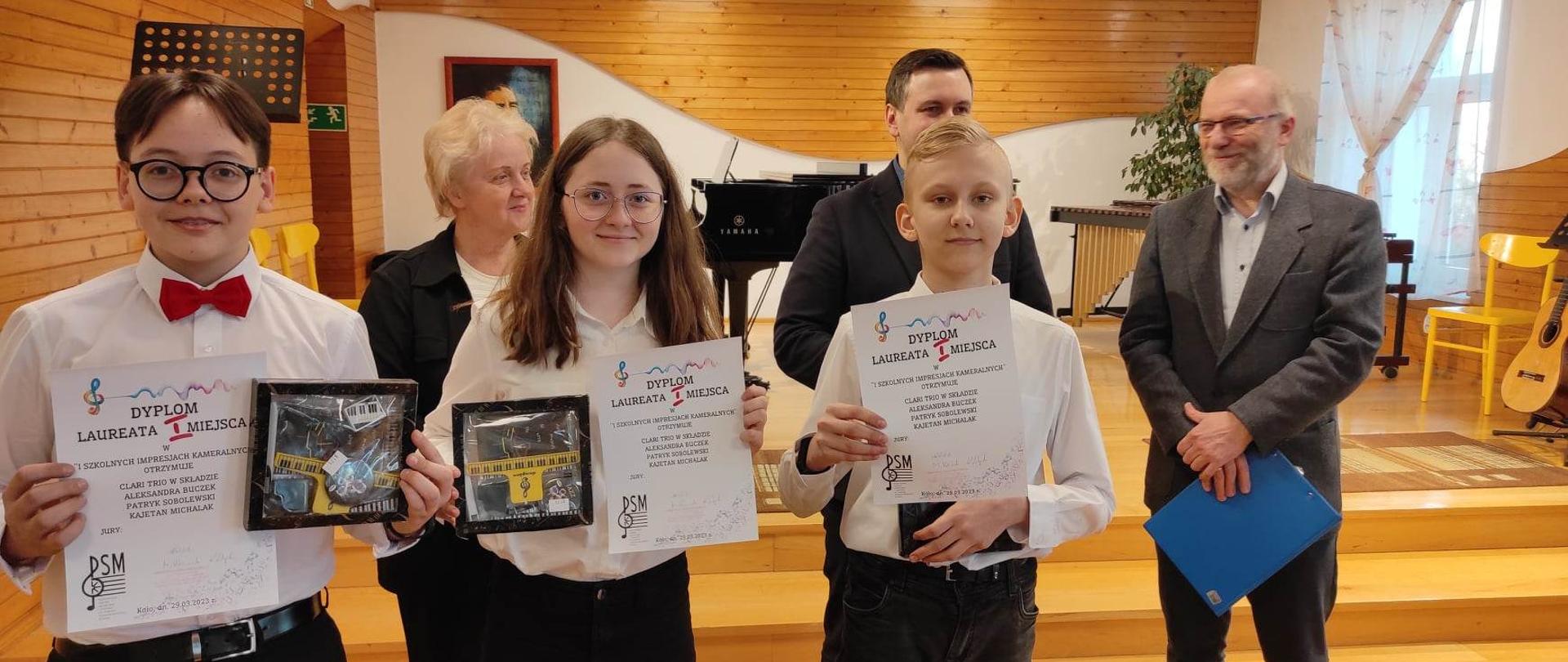 Laureaci I nagrody, trio klarnetowe z jurorami