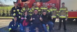 Strażacy z OSP Choceń pomagają uchodźcom.
Wspierają ich strażacy z Wielkiej Brytanii.