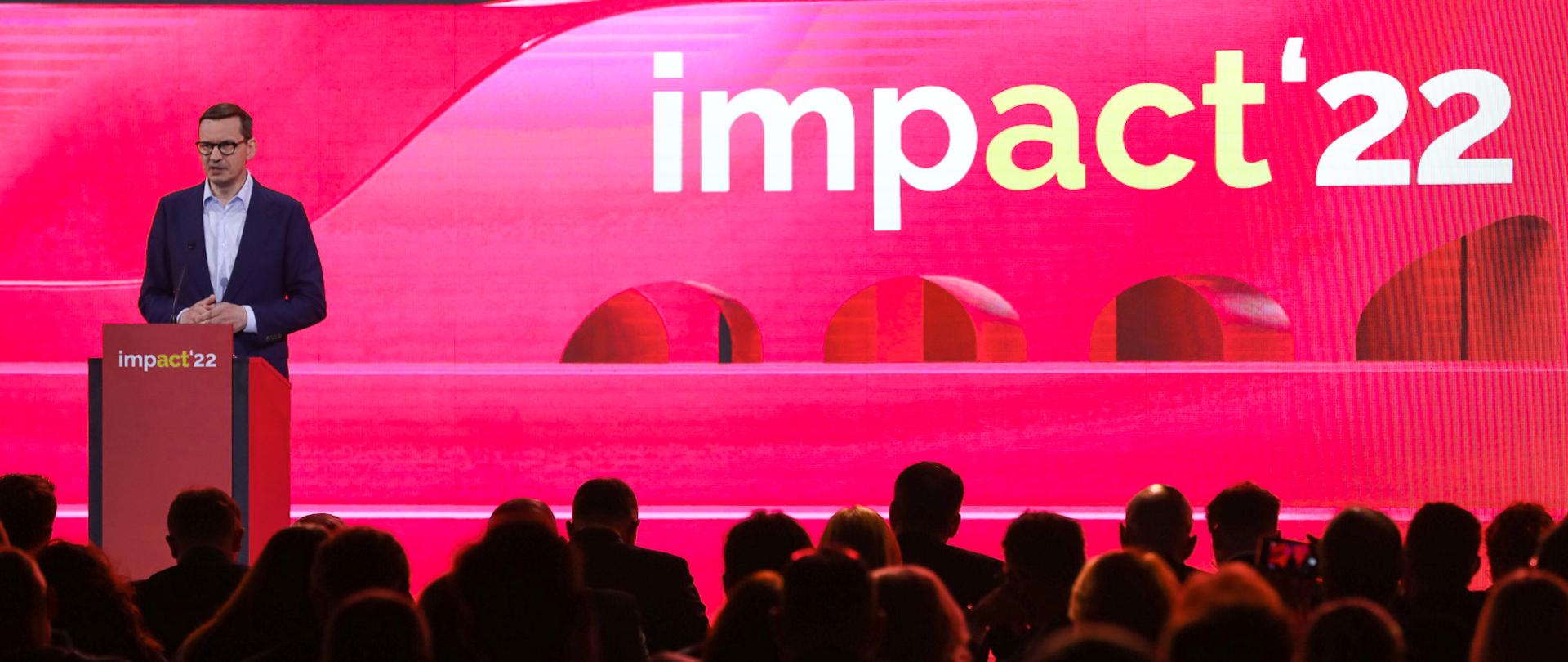 Premier Mateusz Morawiecki podczas wystąpienia na Impact'22.