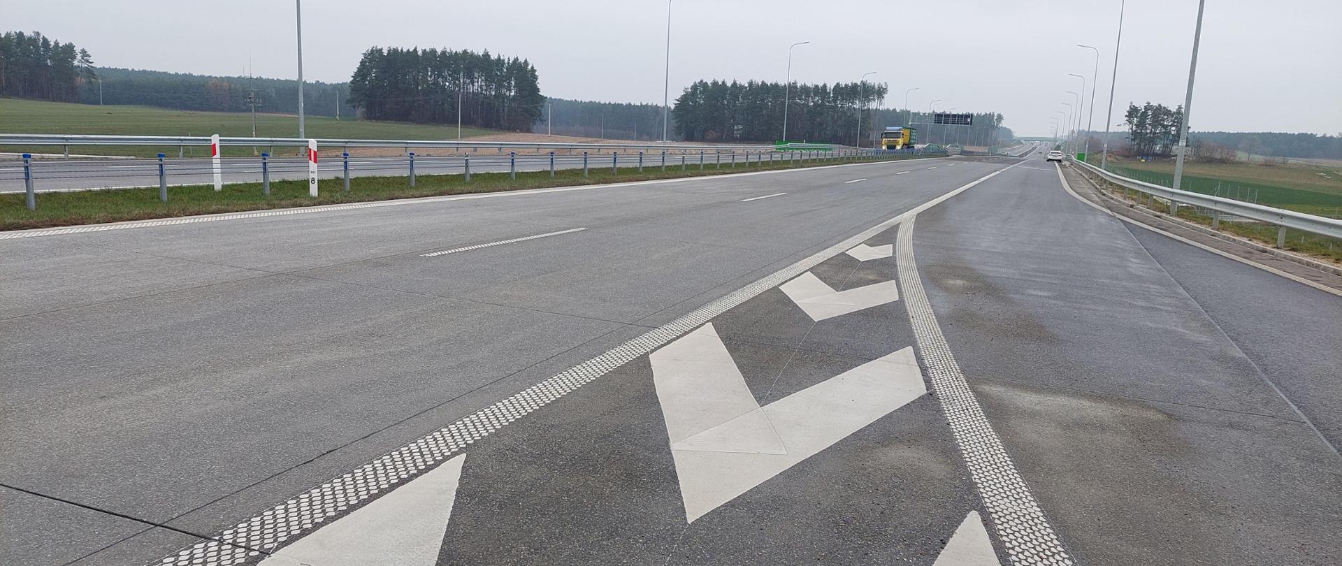 Nawierzchnia betonowa jezdni na S61