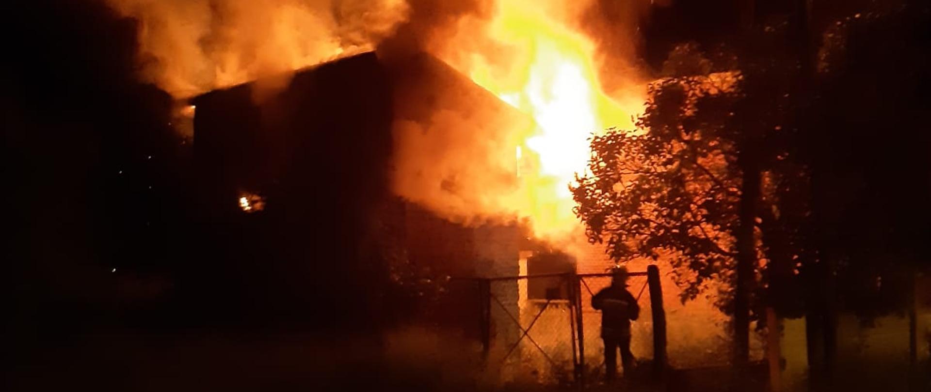 Pożar pustostanu w miejscowości Jankowice Wielkie